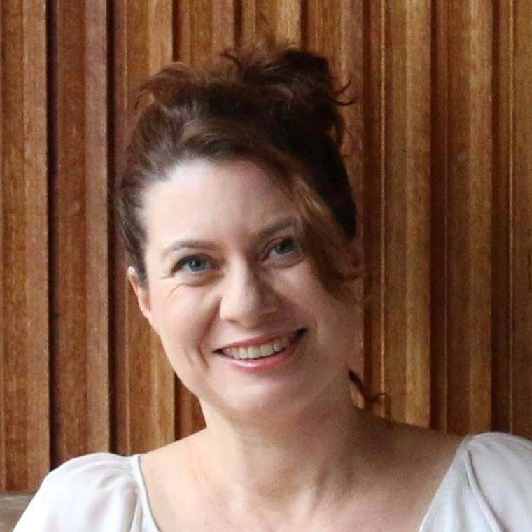 Suzanne Leal
